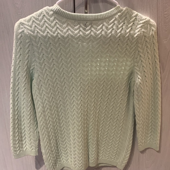 Lord and Taylor three-quarter sleeve cotton poly knit pullover crewneck top - Picture 4 of 5